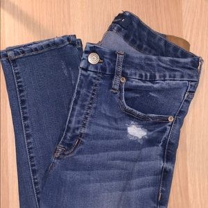 Aeropostale distressed high-rise curvy jegging sz8